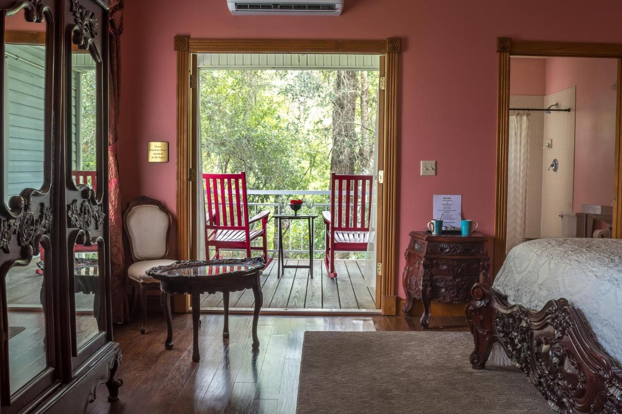 The Ann Stevens House 3*
