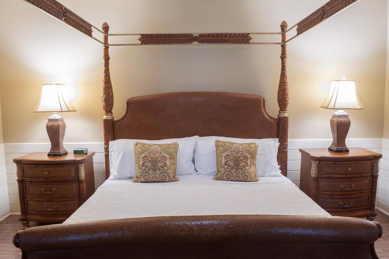 The Ann Stevens House 3*